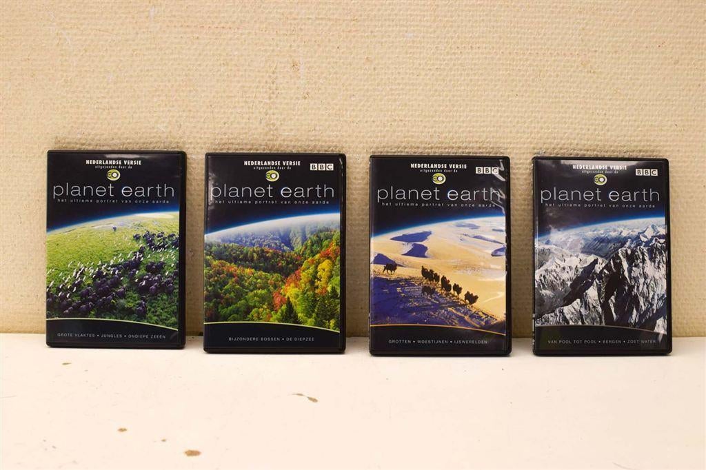 4 DVD Box Nederlandse versie Planet Earth 50102, Ophalen of Verzenden, Gebruikt