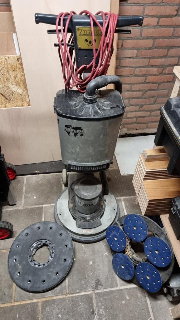 Numatic Woodboy 1200W met stofzuiger, Doe-het-zelf en Verbouw, Gereedschap | Schuurmachines, Overige typen, 1200 watt of meer