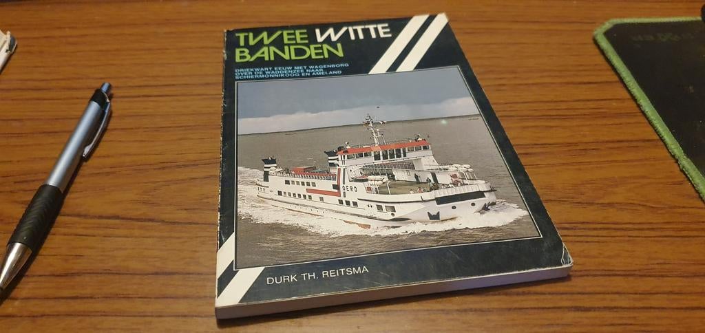 Twee witte banden - Wagenborg, Schiermonnikoog, Ameland 1987, Ophalen of Verzenden, Gelezen, Durk Th Reitsma