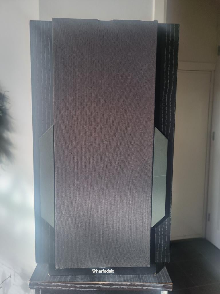 Wharfedale Coleridge Vintage Speakers - Goede Staat, Audio, Tv en Foto, Luidsprekers, Gebruikt, Minder dan 60 watt, Front, Rear of Stereo speakers