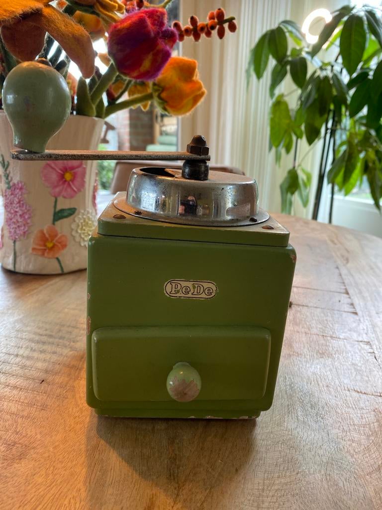 Vintage koffiemolen PeDe, Antiek en Kunst, Curiosa en Brocante, Ophalen of Verzenden
