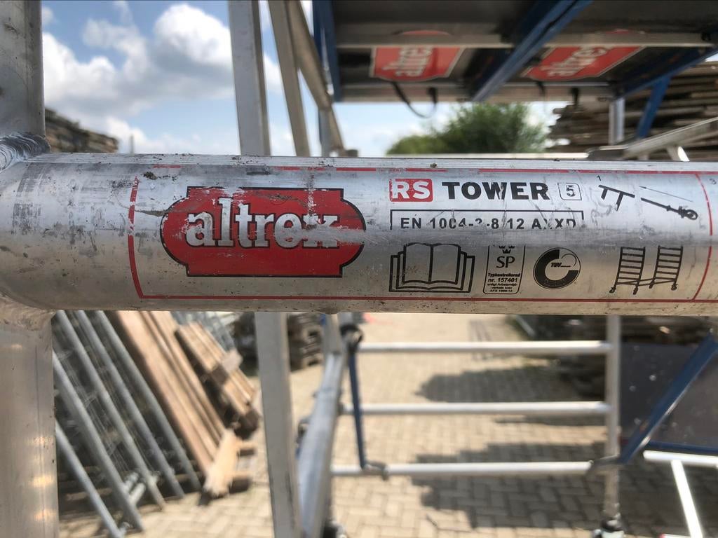 Altrex aluminium rolsteiger Rs 5 tower 5200 serie safe quick, Doe-het-zelf en Verbouw, Ophalen of Verzenden, Zo goed als nieuw