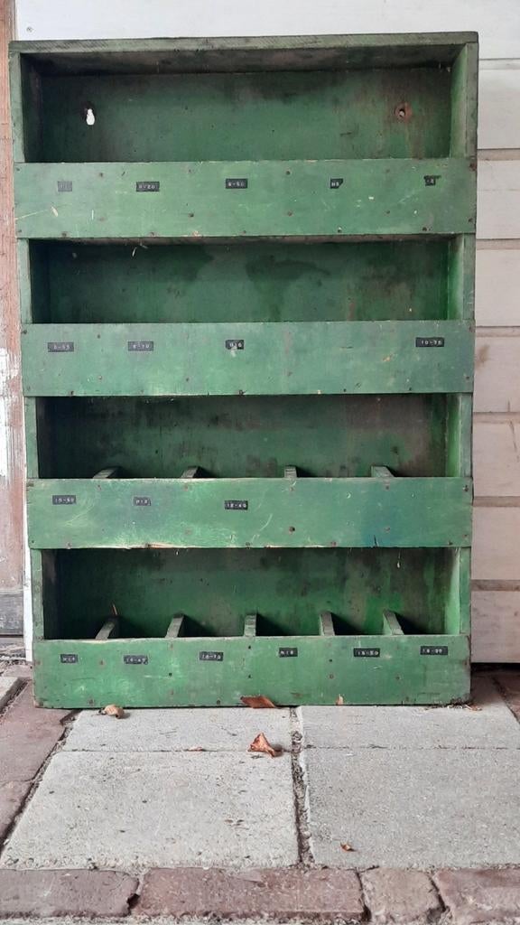 Industriële vakkenkast OPTIE(nuzzelspul), Antiek en Kunst, Curiosa en Brocante, Ophalen