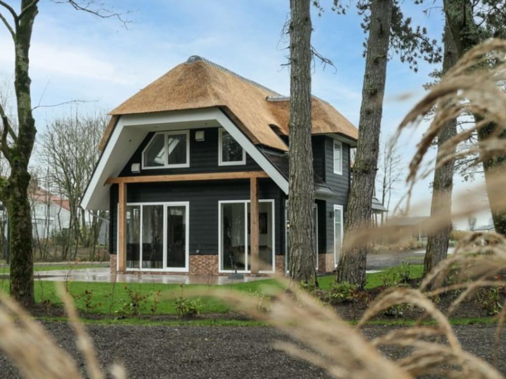 Vrijstaande vakantievilla voor 10 pers aan het Veluwemeer, 4 of meer slaapkamers, Bemiddelingsbureau, Internet, Recreatiepark