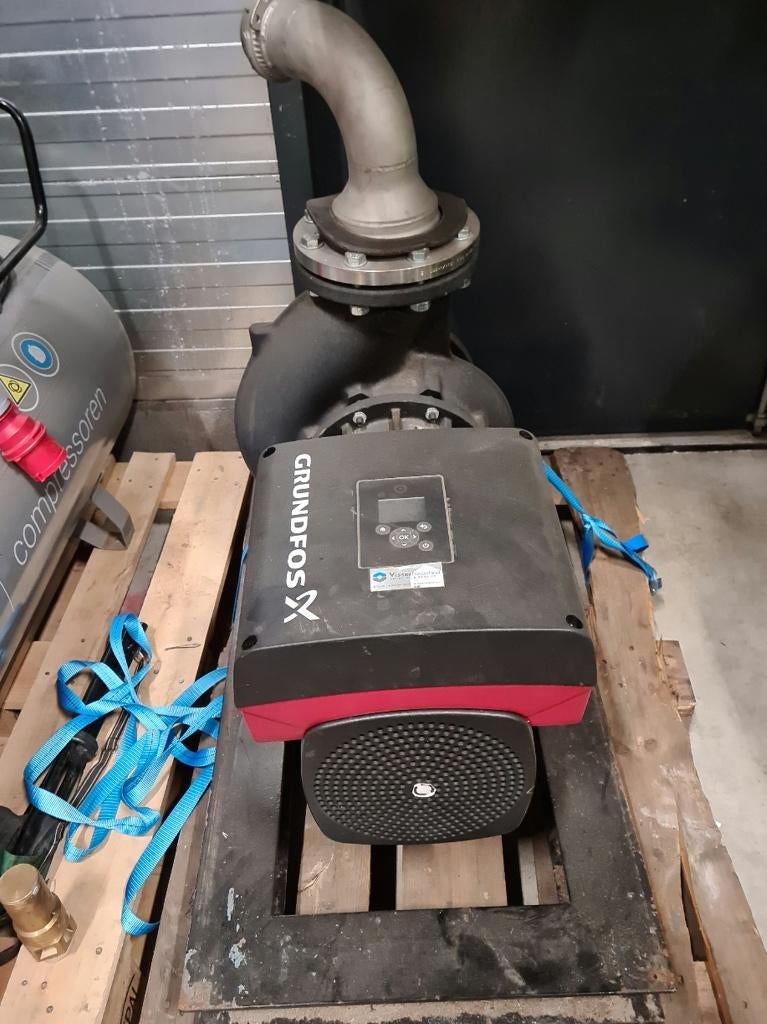 Pomp Grundfos 206,5 m3/hr, Ophalen