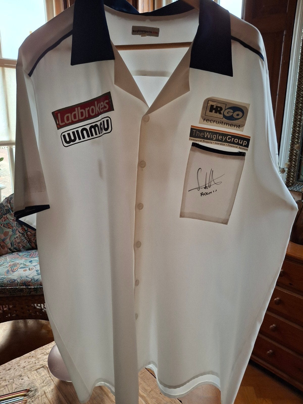 Gesigneerd Matchworn Dartshirt Steve Beaton - Bronzed Adonis, Sport en Fitness, Darts, Ophalen of Verzenden, Zo goed als nieuw