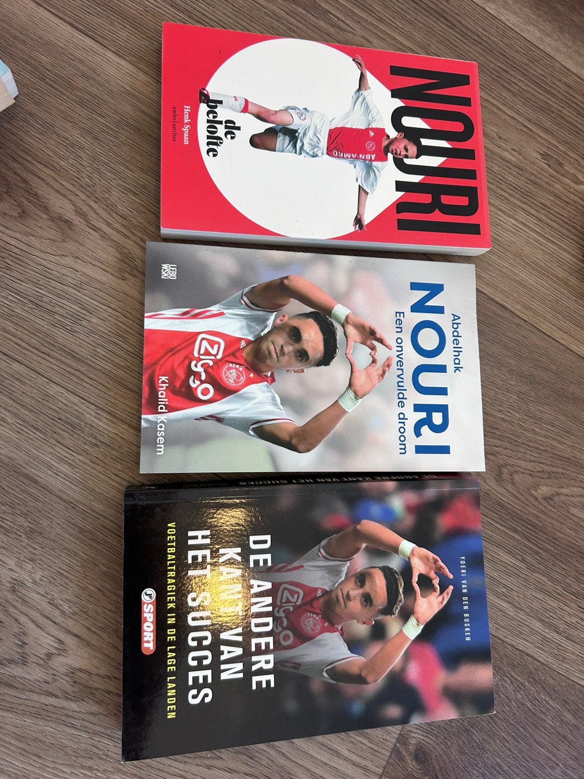3 boeken over Nouri Ajax, Ophalen, Zo goed als nieuw