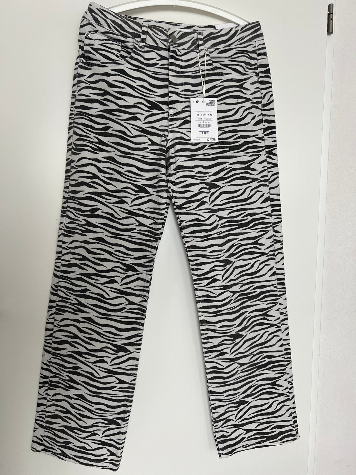 Pull&Bear Zebra Print Jeans - Maat 38/40 (M), Maat 38/40 (M), Zwart, Nieuw, Ophalen of Verzenden