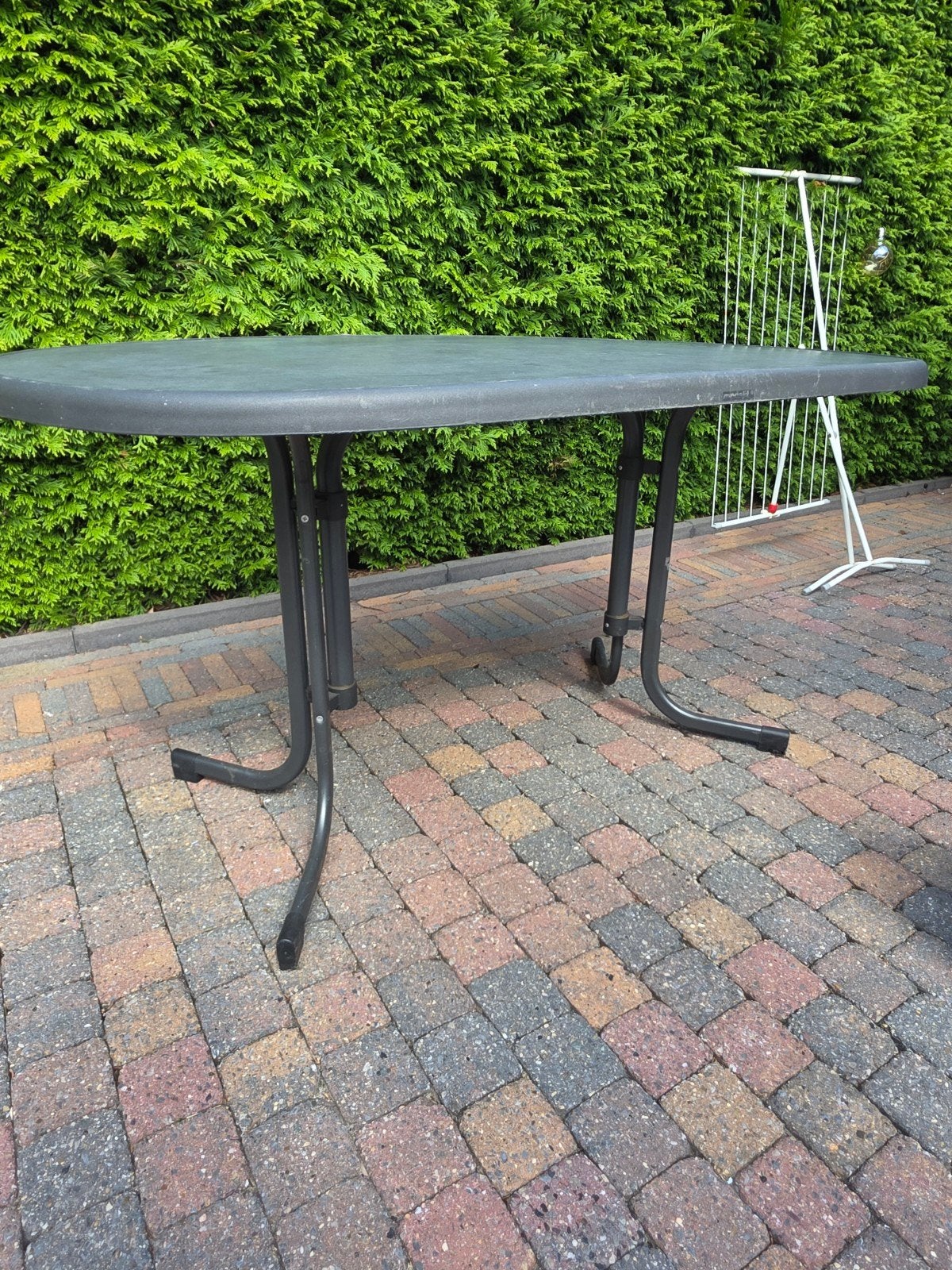 Opklapbare tuintafel 140x90x72 cm, Tuin en Terras, Ophalen, Gebruikt, Ovaal, Kunststof