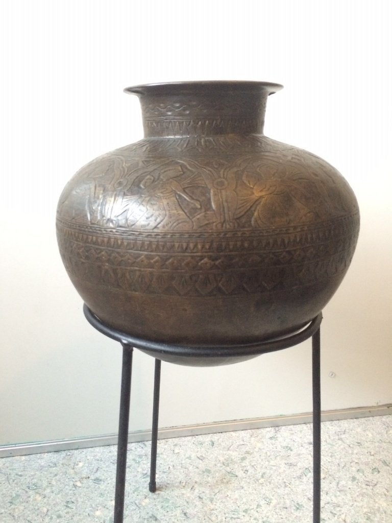 Prachtige Antieke / Oosterse Gegraveerde Bronzen Watervaas, Ophalen, Bruin, India, 26 cm