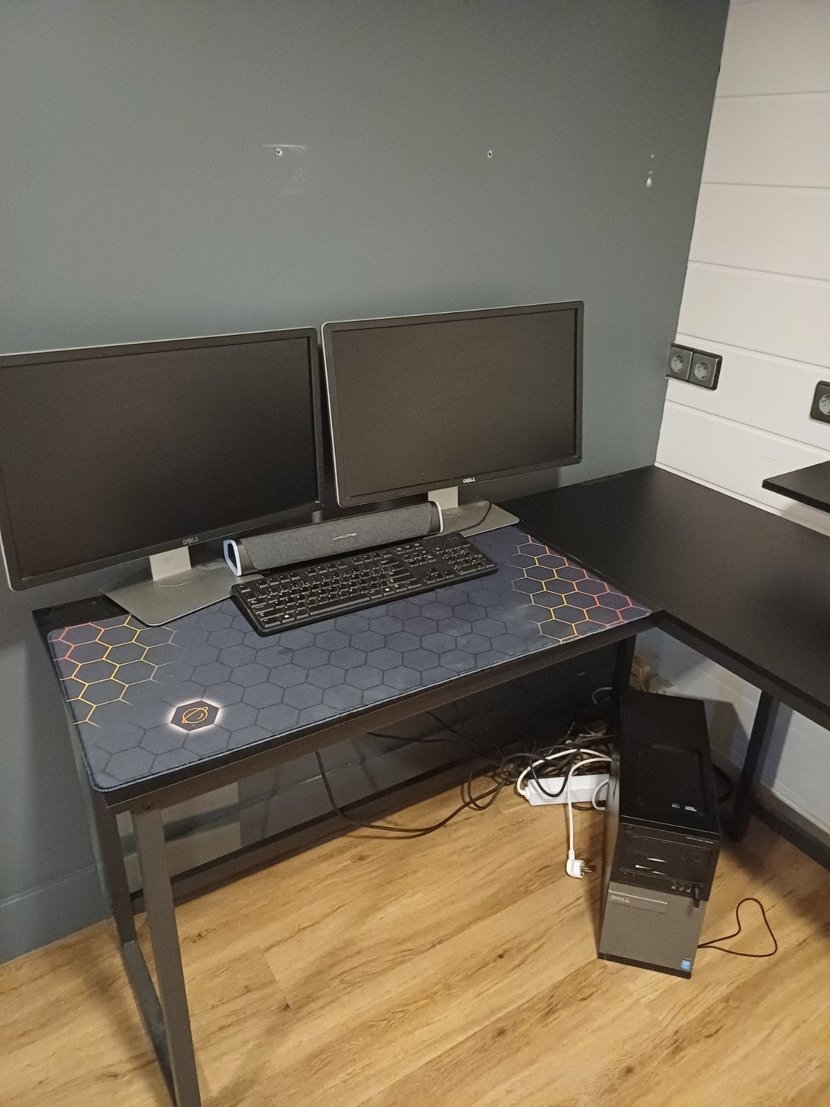 Complete DELL I5 computer setup met 2 schermen en bureau, Computers en Software, Ophalen, Zo goed als nieuw