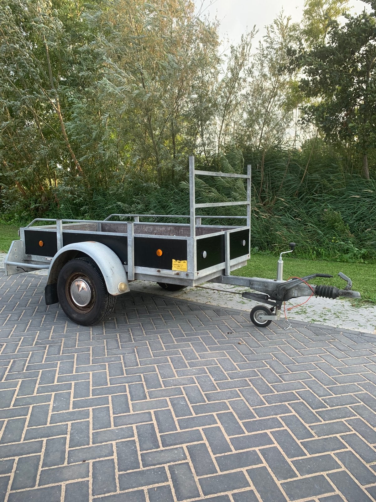 Nette Geremde Aanhanger - 210 x 105 - Enkelas, Ophalen, Zo goed als nieuw