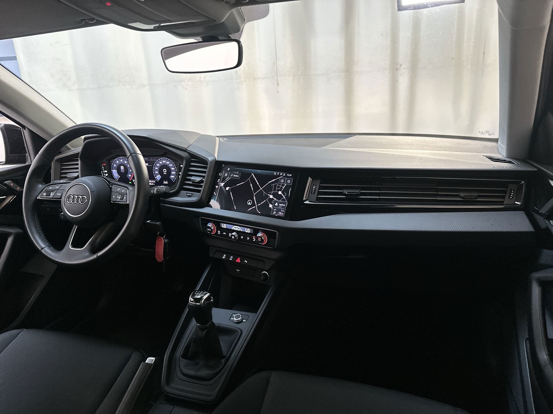 Audi A1 citycarver 25 TFSI epic Parkeersensoren Climate Cont, Auto's, Voorwielaandrijving, Stof, 95 pk, Met garantie (alle)
