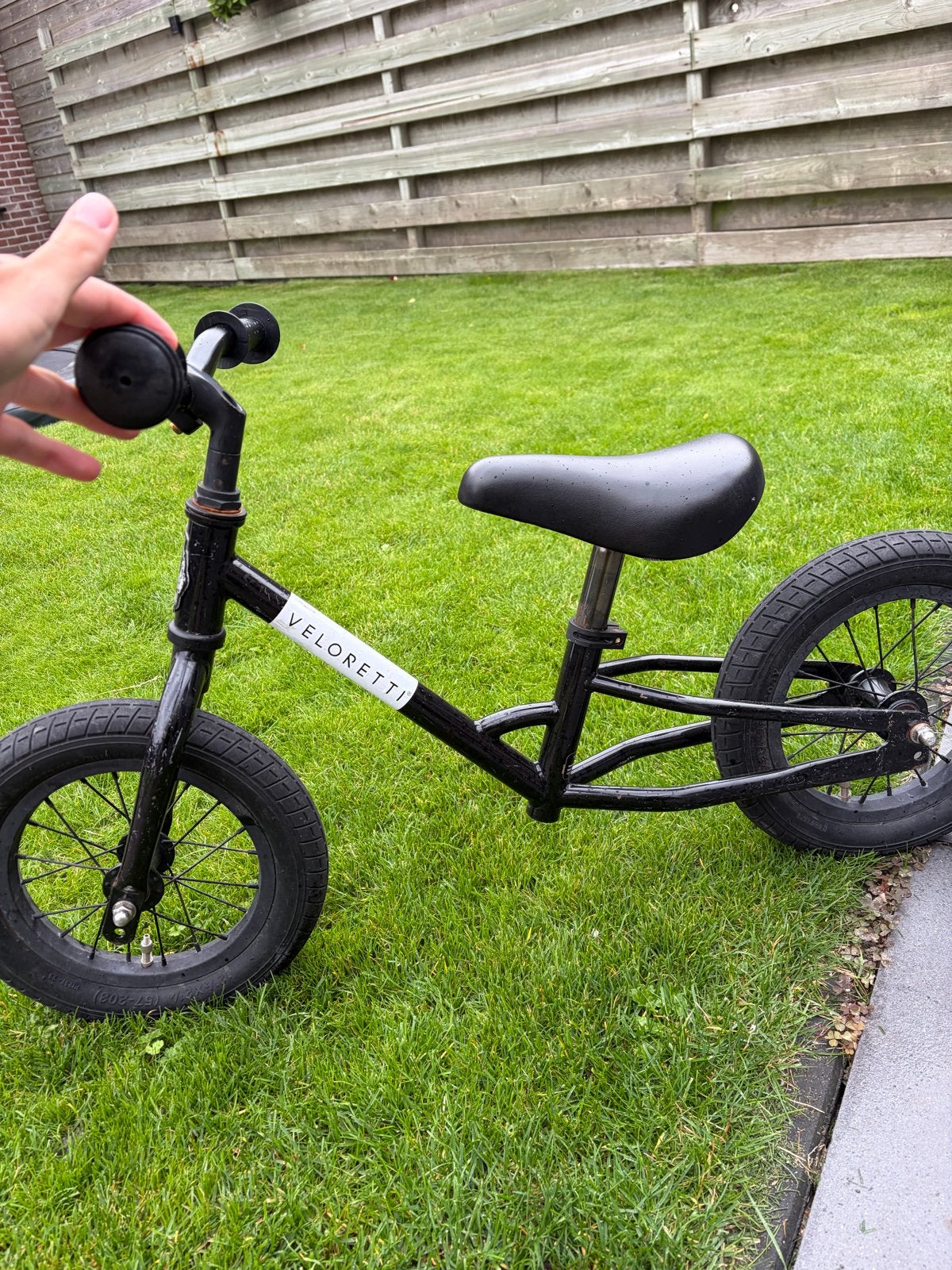 Veloretti loopfiets zwart - Zo goed als nieuw, Fietsen en Brommers, Ophalen, Zo goed als nieuw, Minder dan 16 inch