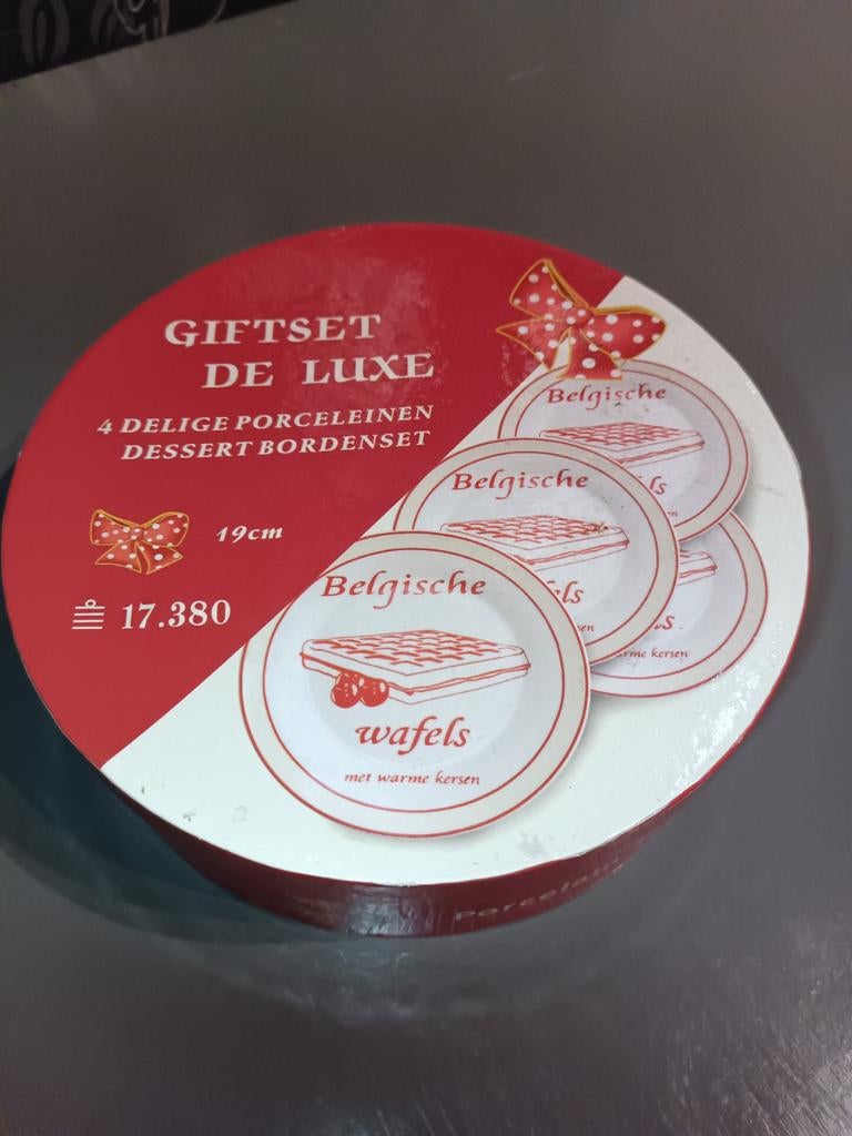 Nieuwe porseleinen dessertborden 'Belgische wafels', Ophalen of Verzenden, Nieuw, Porselein, Bord(en)