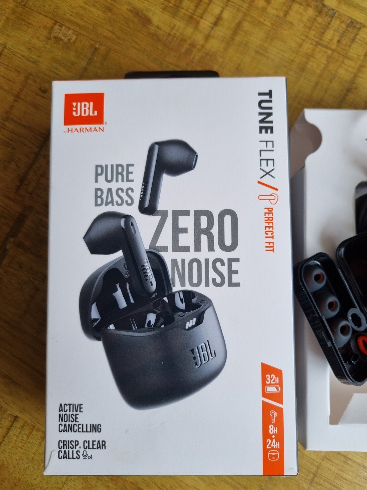 Jbl oortjes. Zero noise, Telecommunicatie, Mobiele telefoons | Oordopjes, Ophalen, Nieuw