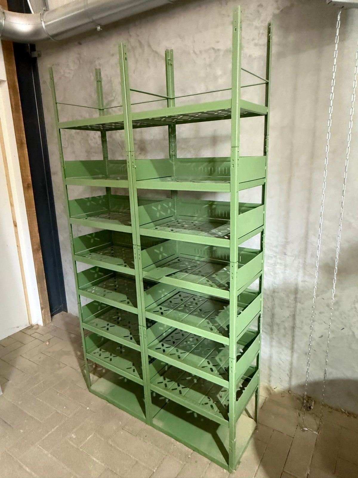 Robuust groen metalen rek Wurth, Ophalen, Gebruikt
