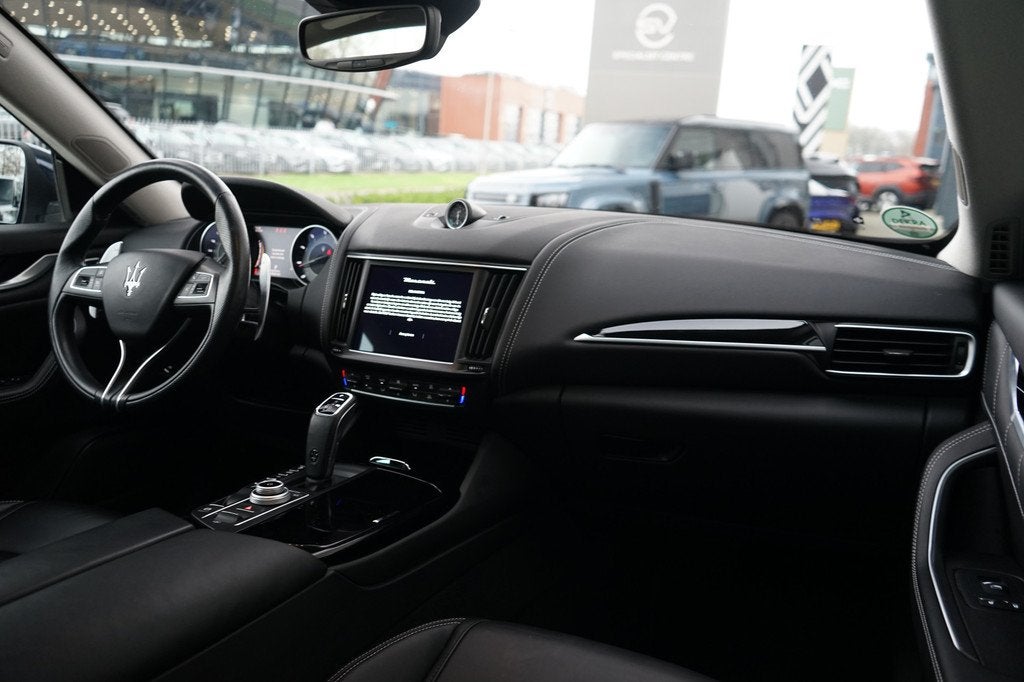 Maserati Levante 3.0 V6 AWD GranSport | Voorstoelen / Achter, Auto's, 12 maanden, Gebruikt, 2084 kg, Leder