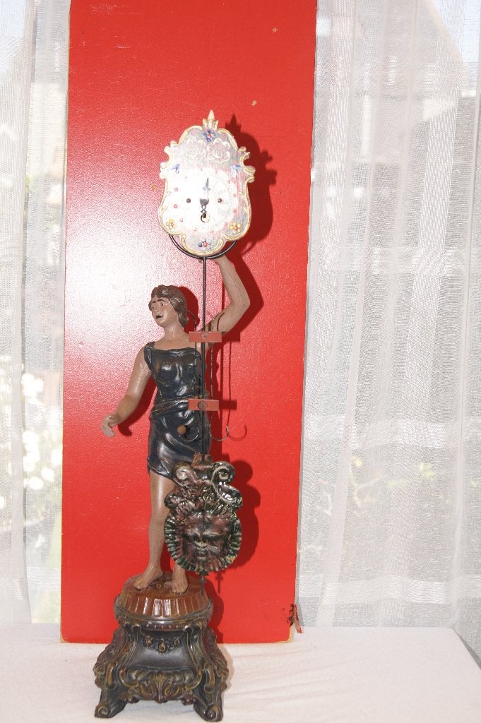 Antieke slinger klok met beeld van vrouw, Ophalen of Verzenden