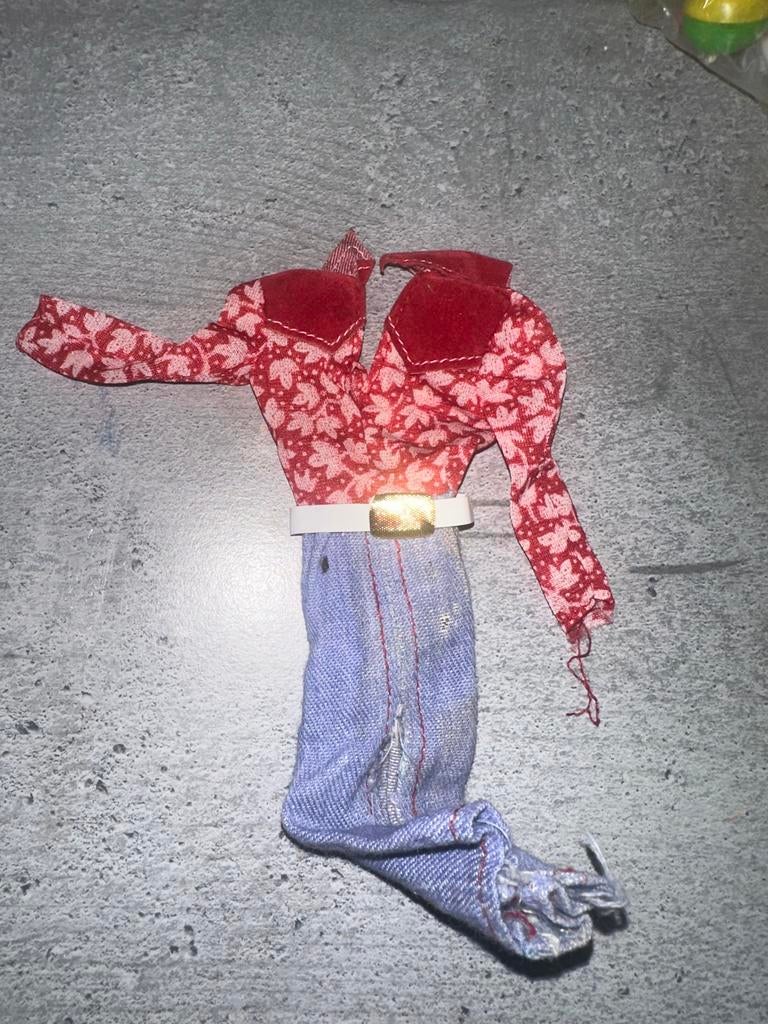 644Vintage western Barbie kleding: cowboy outfit met vlekken, Ophalen of Verzenden, Gebruikt