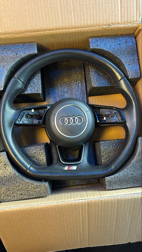 Audi S-line stuur met flippers, Ophalen, Gebruikt