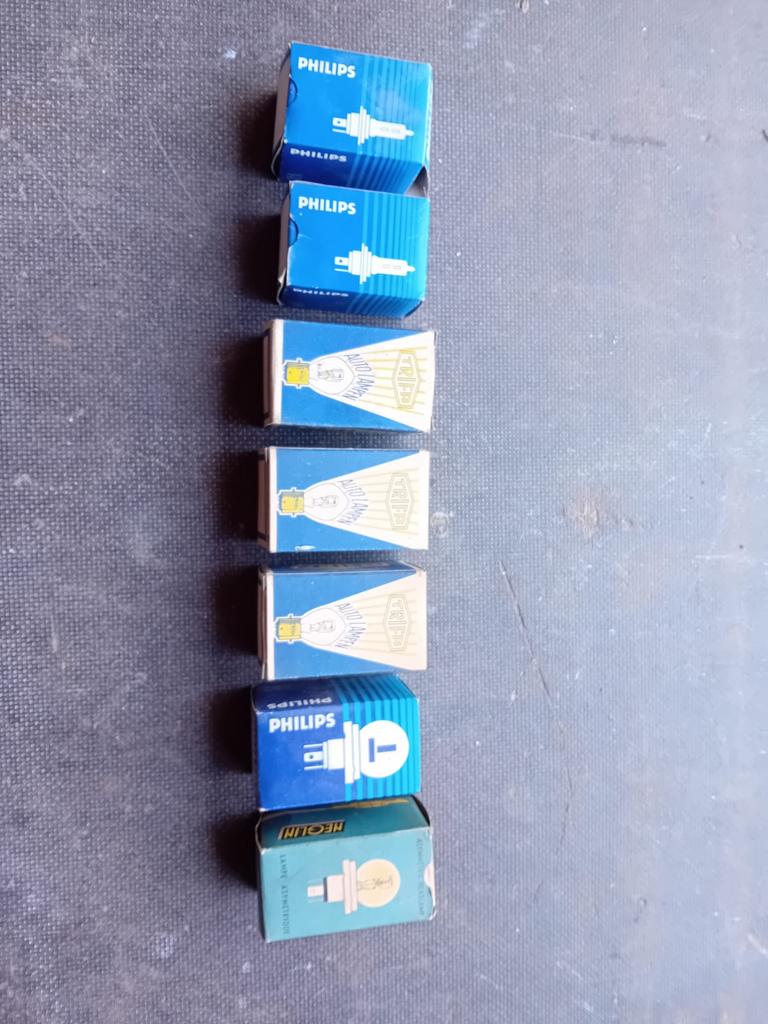 Oldtimer Lampen 6 volt - Diverse merken, Auto-onderdelen, Ophalen of Verzenden, Nieuw, Oldtimer onderdelen