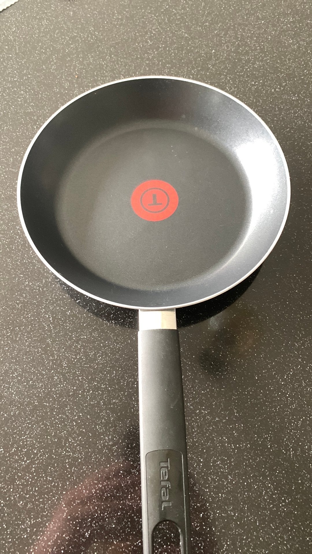 Koekenpan tefal 24cm, Ophalen of Verzenden, Aluminium, Koekenpan of Braadpan