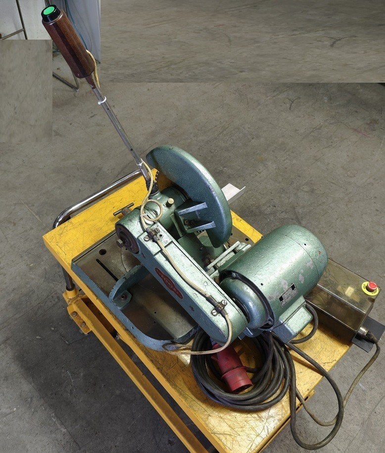 EISELE professionele afkortzaag aluminium kunststof 400V, Gebruikt, Afkortzaag, 30 tot 70 mm, 1200 watt of meer