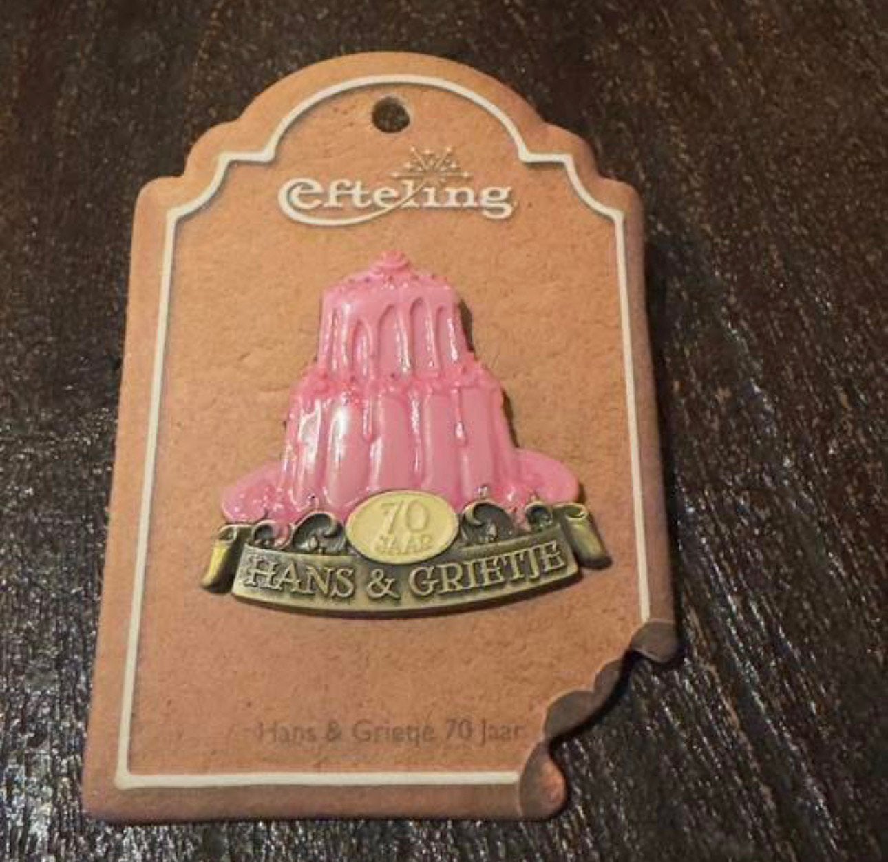 Efteling pin Hans en Grietje 70 Jaar pin, Verzamelen, Efteling, Ophalen of Verzenden, Zo goed als nieuw, Button of Speldje