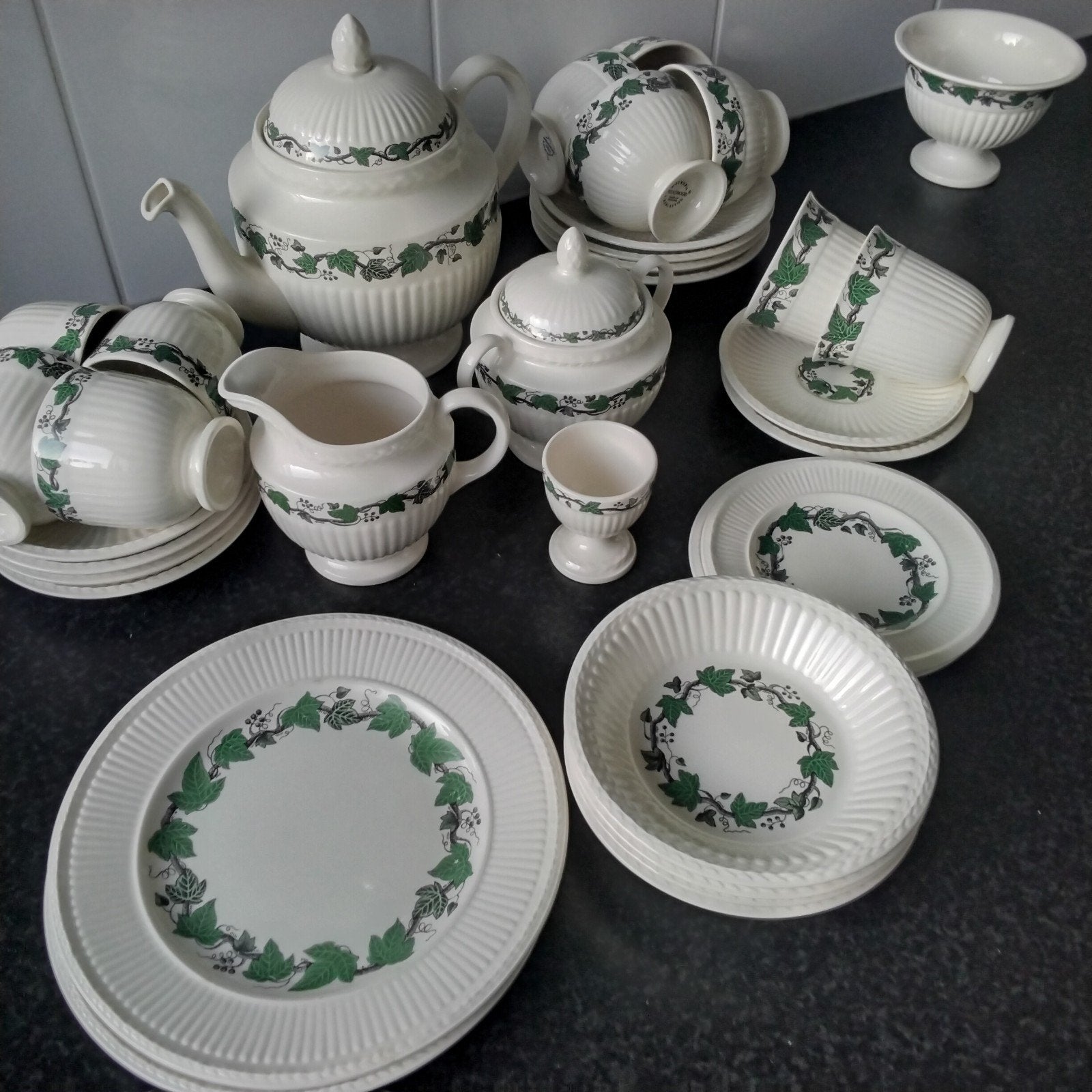 wedgwood  stratford items, Ophalen of Verzenden, Zo goed als nieuw, Aardewerk, Kop(pen) en/of Schotel(s)