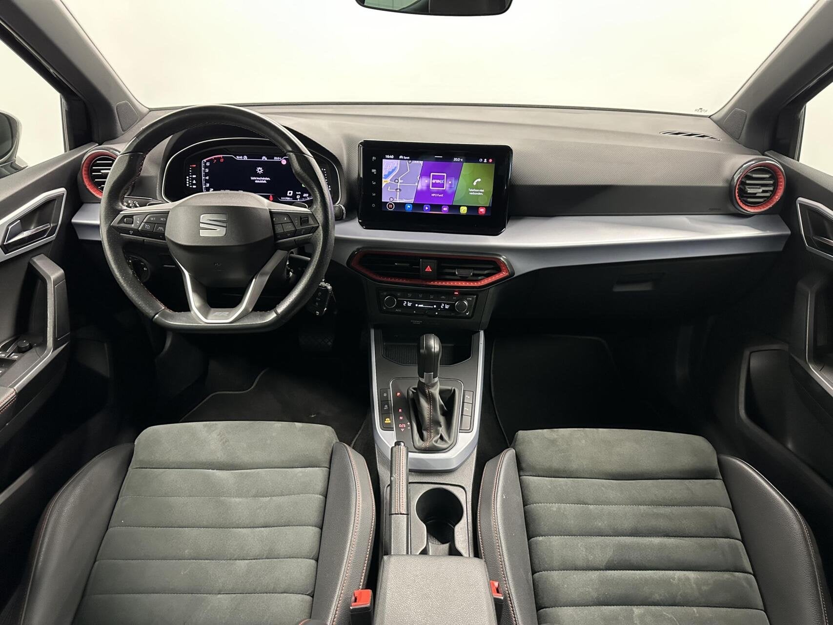 Seat Arona 1.0 TSI FR Business Intense CAMERA VIRTUAL CARPLA, Auto's, Met garantie (alle), Origineel Nederlands, Bedrijf, 3 cilinders