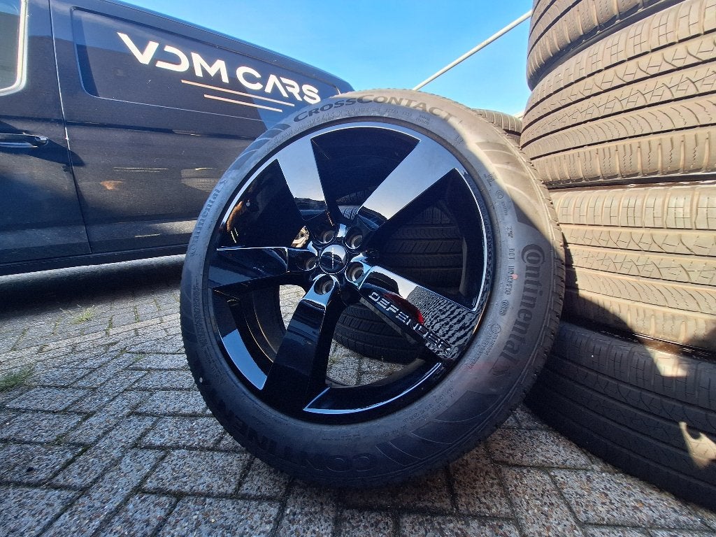 Range Rover Defender wielenset met Continental Cross Contact, Ophalen, Gebruikt, 275 mm, Overige maten
