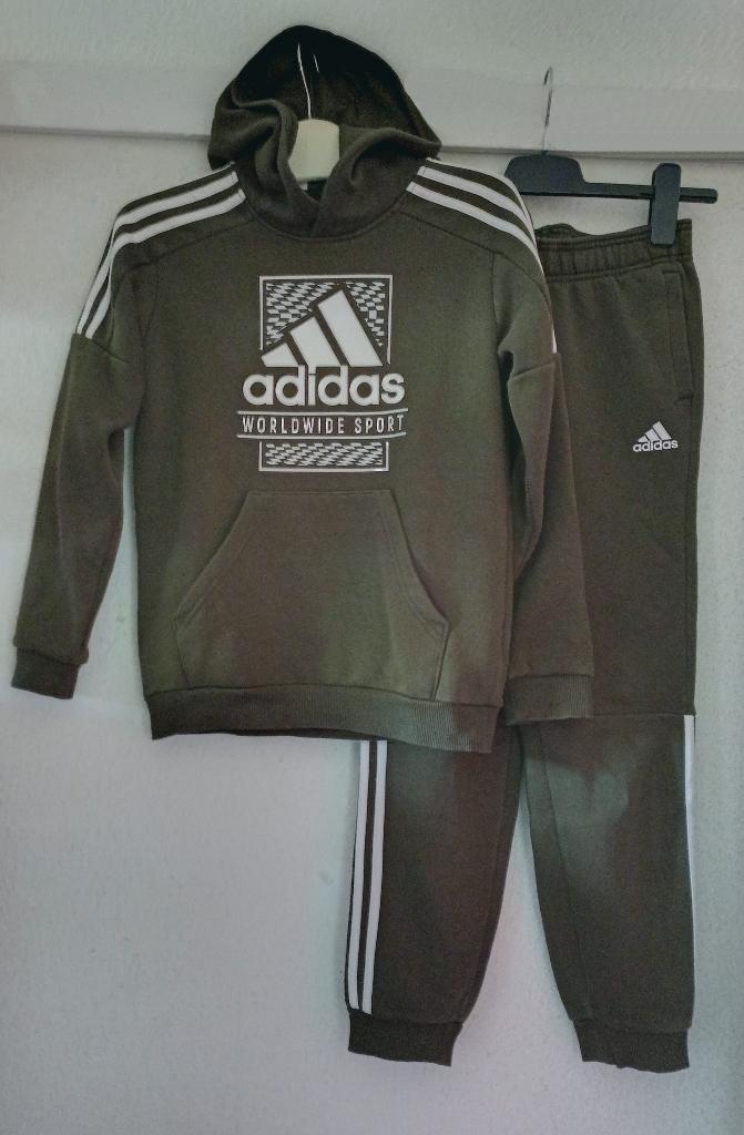 Adidas pak Hoody trui en joggingbroek groen 152, Adidas, Ophalen of Verzenden, Zo goed als nieuw, Setje