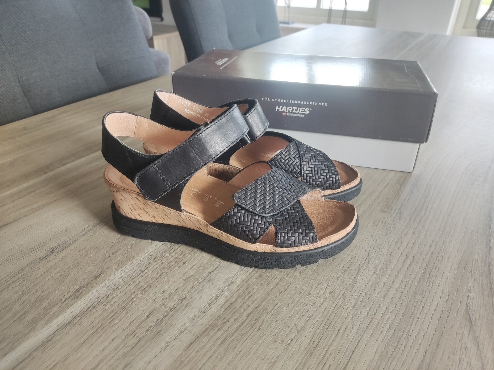Hartjes sandalen maat 39 nieuw (nieuwprijs 165 euro), Kleding | Dames, Schoenen, Ophalen of Verzenden, Nieuw, Zwart, Sandalen of Muiltjes