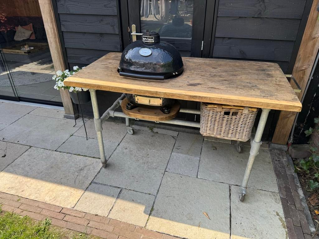 Primo Kamado inlusief werkblad., Ophalen, Gebruikt