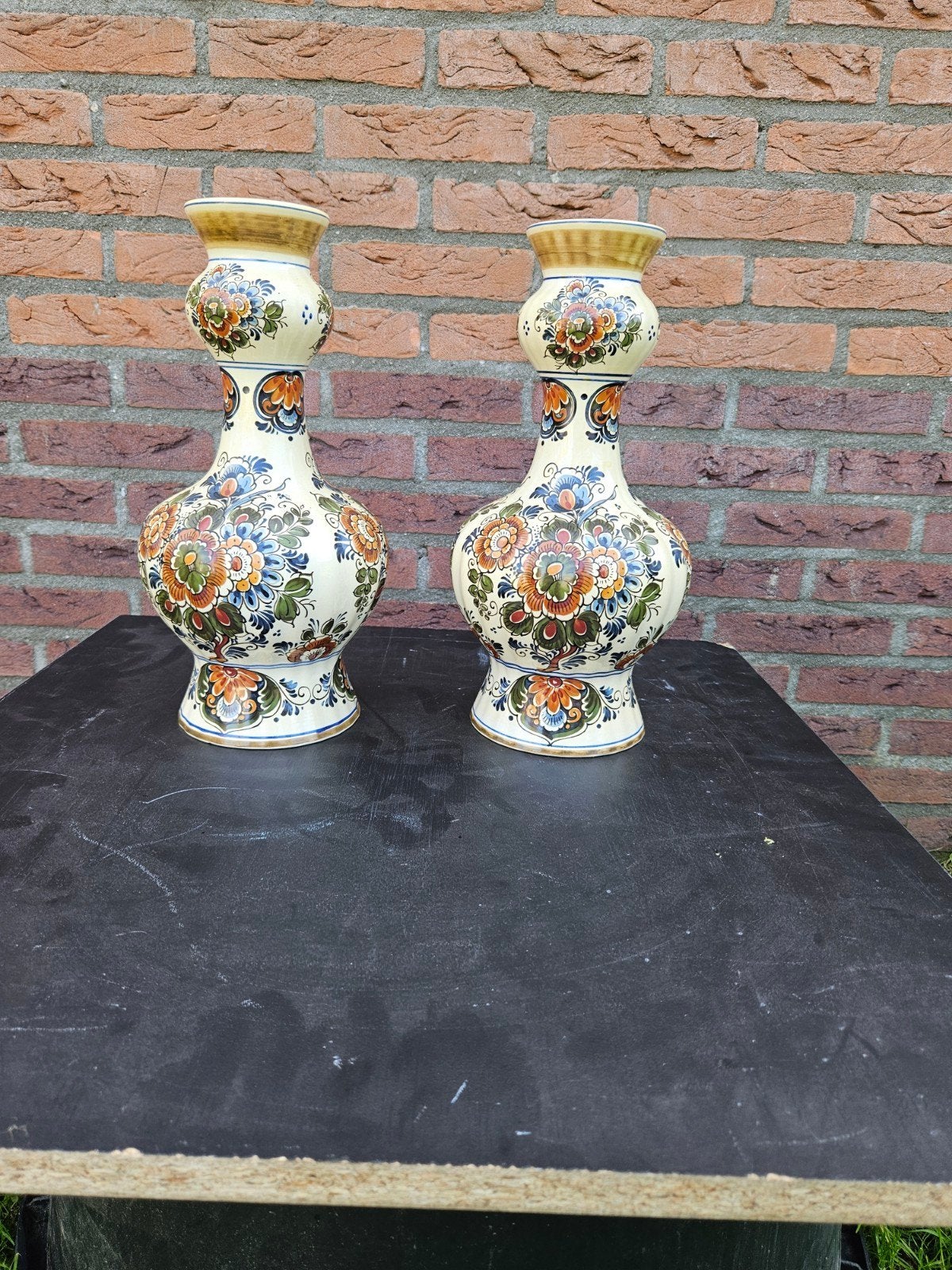 Delfts Polychroom Knobbelvazen (set van 2), Antiek en Kunst, Ophalen of Verzenden