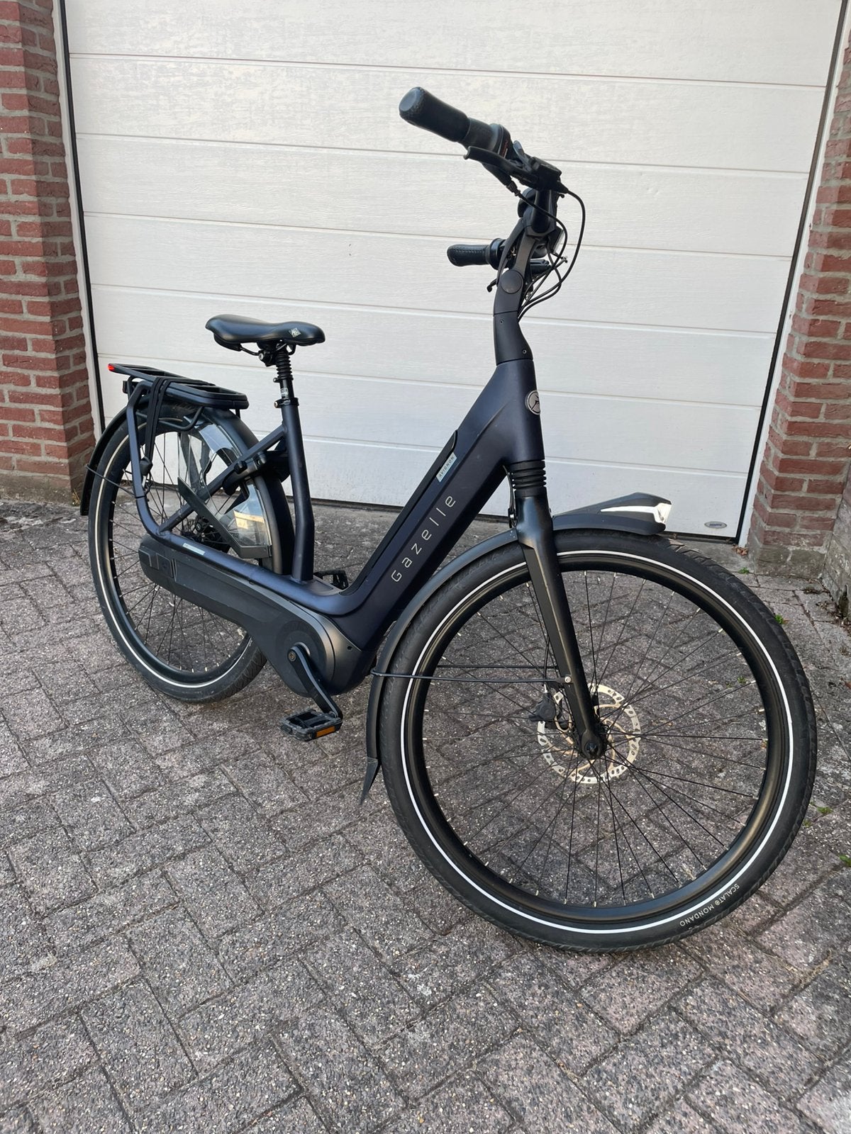 Gazelle Avignon C8 1000km, Ophalen, Zo goed als nieuw, 51 tot 55 cm, 50 km per accu of meer