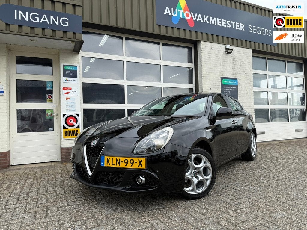 Alfa Romeo Giulietta 1.4 Turbo Sport|Goed onderhouden|Cruise, Gebruikt, 4 cilinders, Zwart, Bedrijf