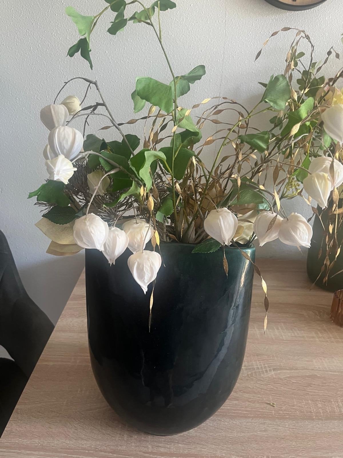 Donkergroene vaas met kunstbloemen, Ophalen, Zo goed als nieuw, Inclusief decoratie, Groen