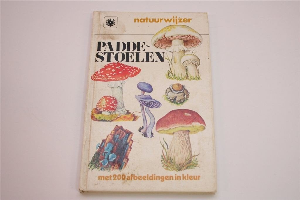 Natuurwijzer: Paddestoelen — Vinden en Herkennen, Ophalen of Verzenden, Gelezen, Vogels