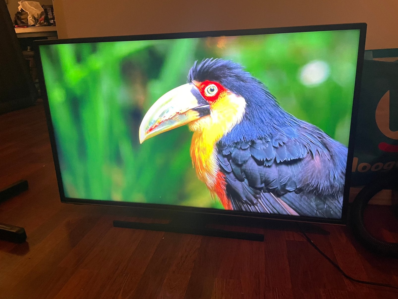 Foto 9 van Toshiba 43 inch 4K Android Smart tv - google tv - wifi