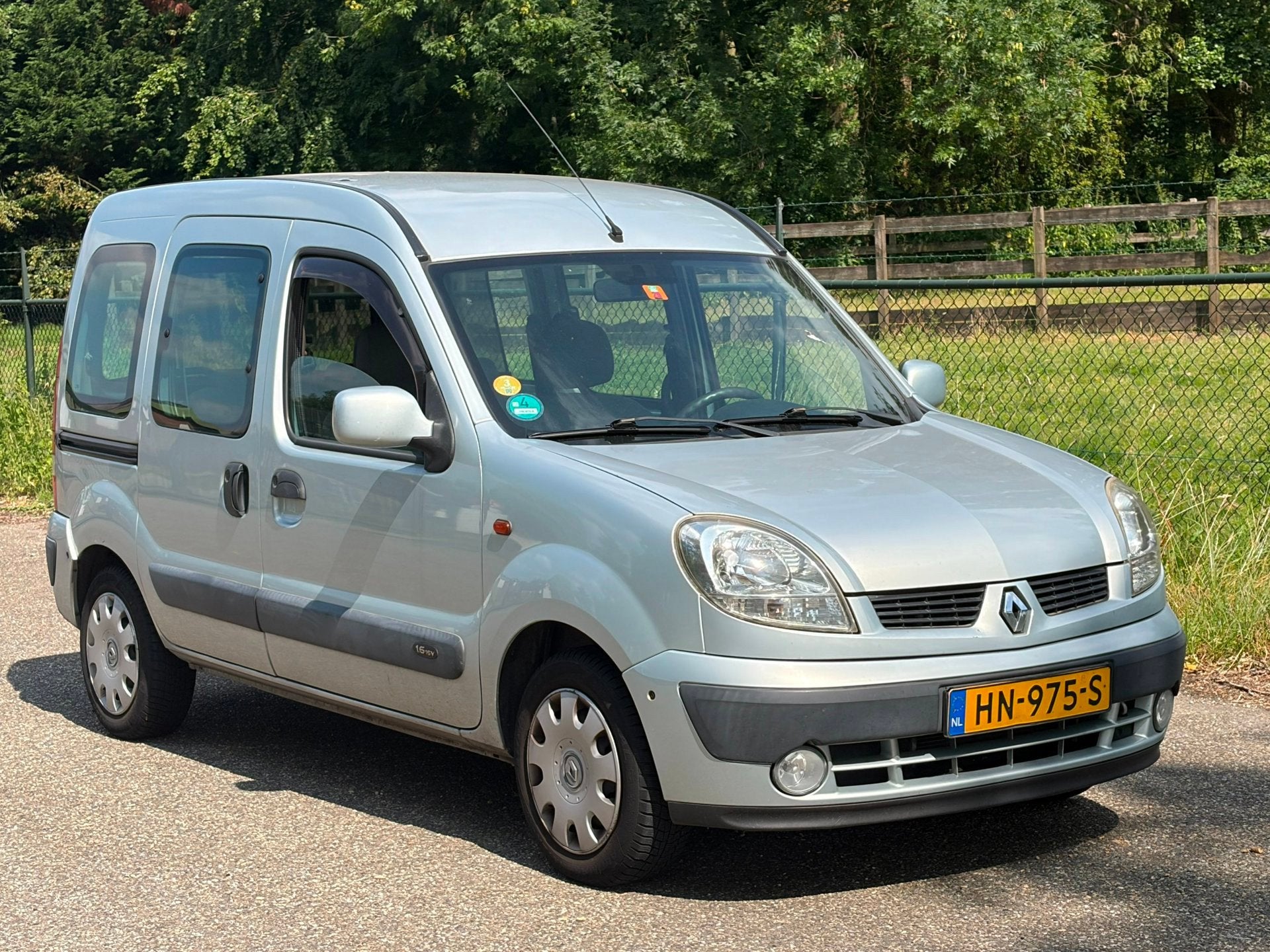 Renault Kangoo 1.6-16V Expression /motor loopt onregelmatig/, Gebruikt, 1095 kg, 49 €/maand, Kangoo