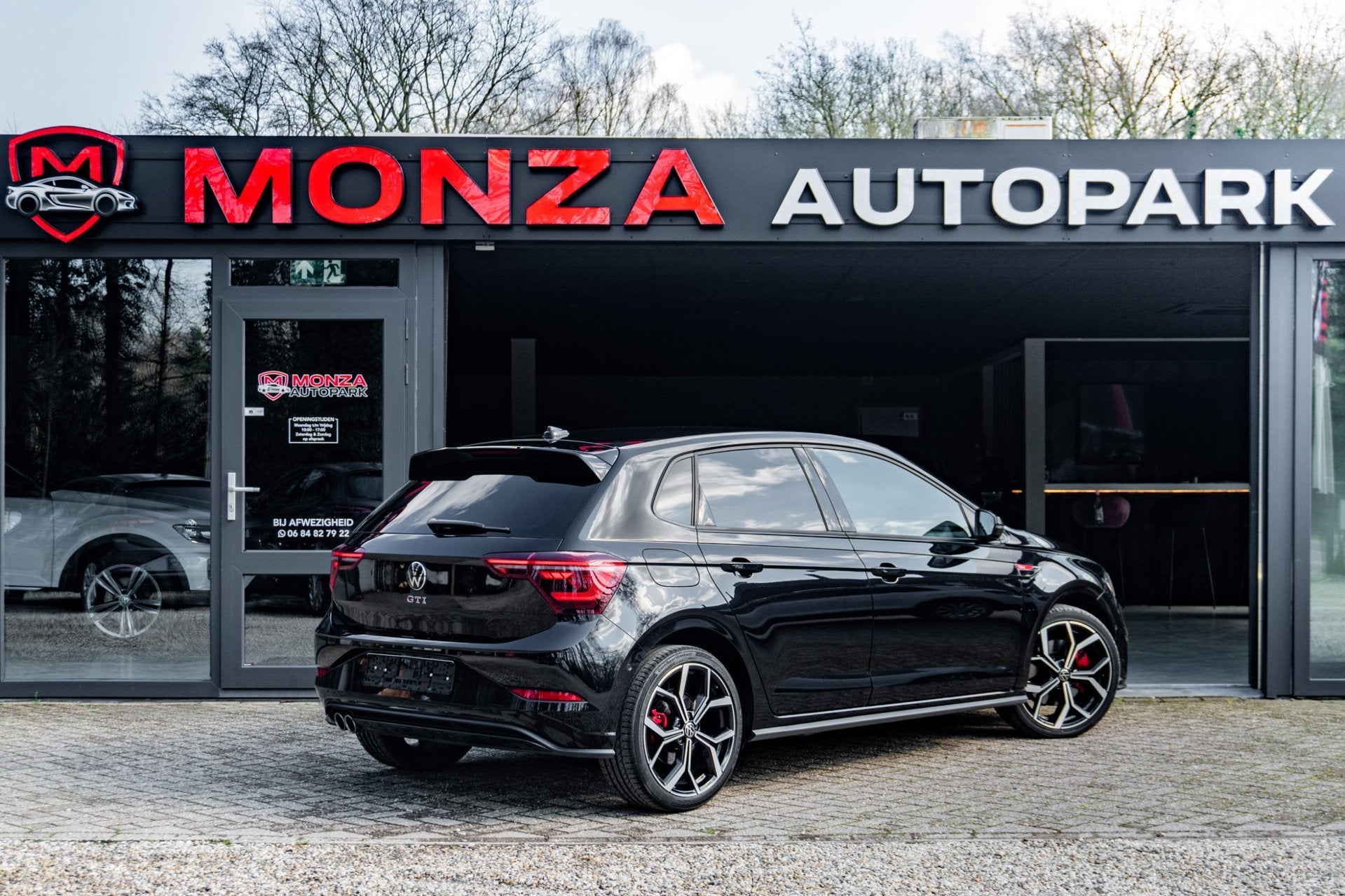Volkswagen Polo 2.0 TSI GTI | Digital Dash | DSG |Dealer Ond, Gebruikt, Zwart, Zwart, Bedrijf