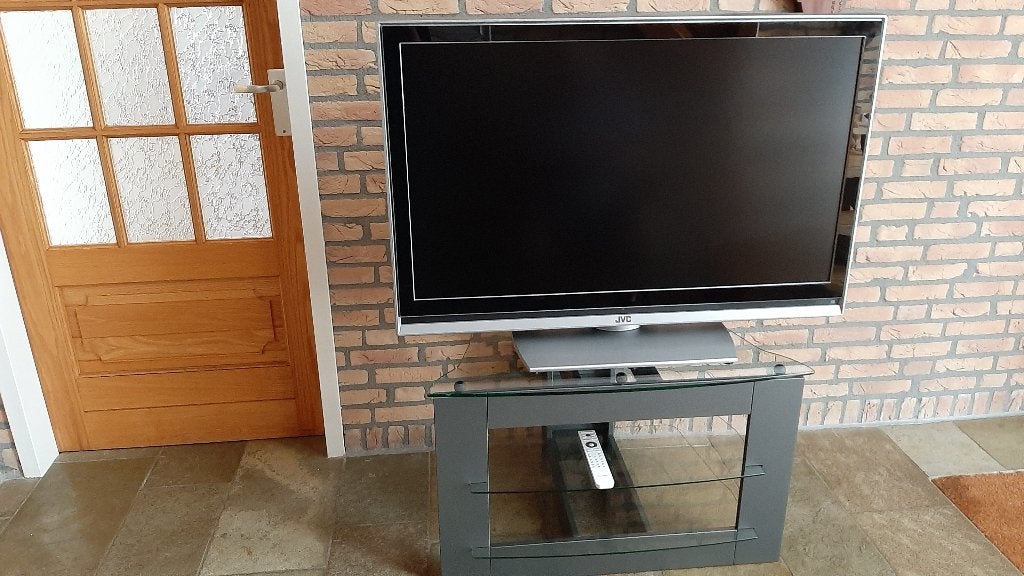 Tv met tafeltje, Ophalen, 50 tot 100 cm, Zo goed als nieuw, Minder dan 100 cm