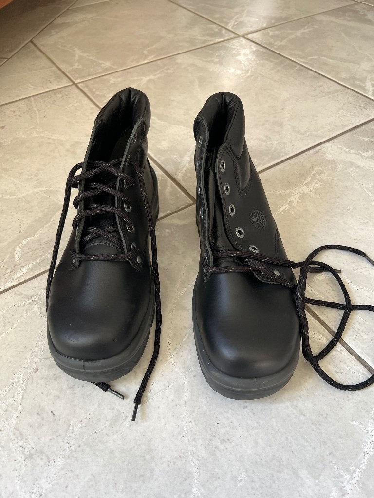 Nieuw paar BATA werkschoenen maat 42 met Tunnel Sijstem, Bata, Verzenden, Zwart, Nieuw