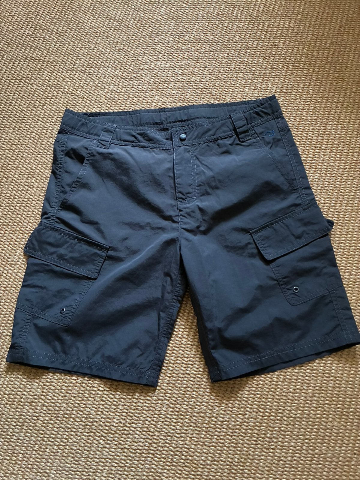 Wandelbroek kort Wildebeast maat 164, Ophalen, Zo goed als nieuw, Kleding