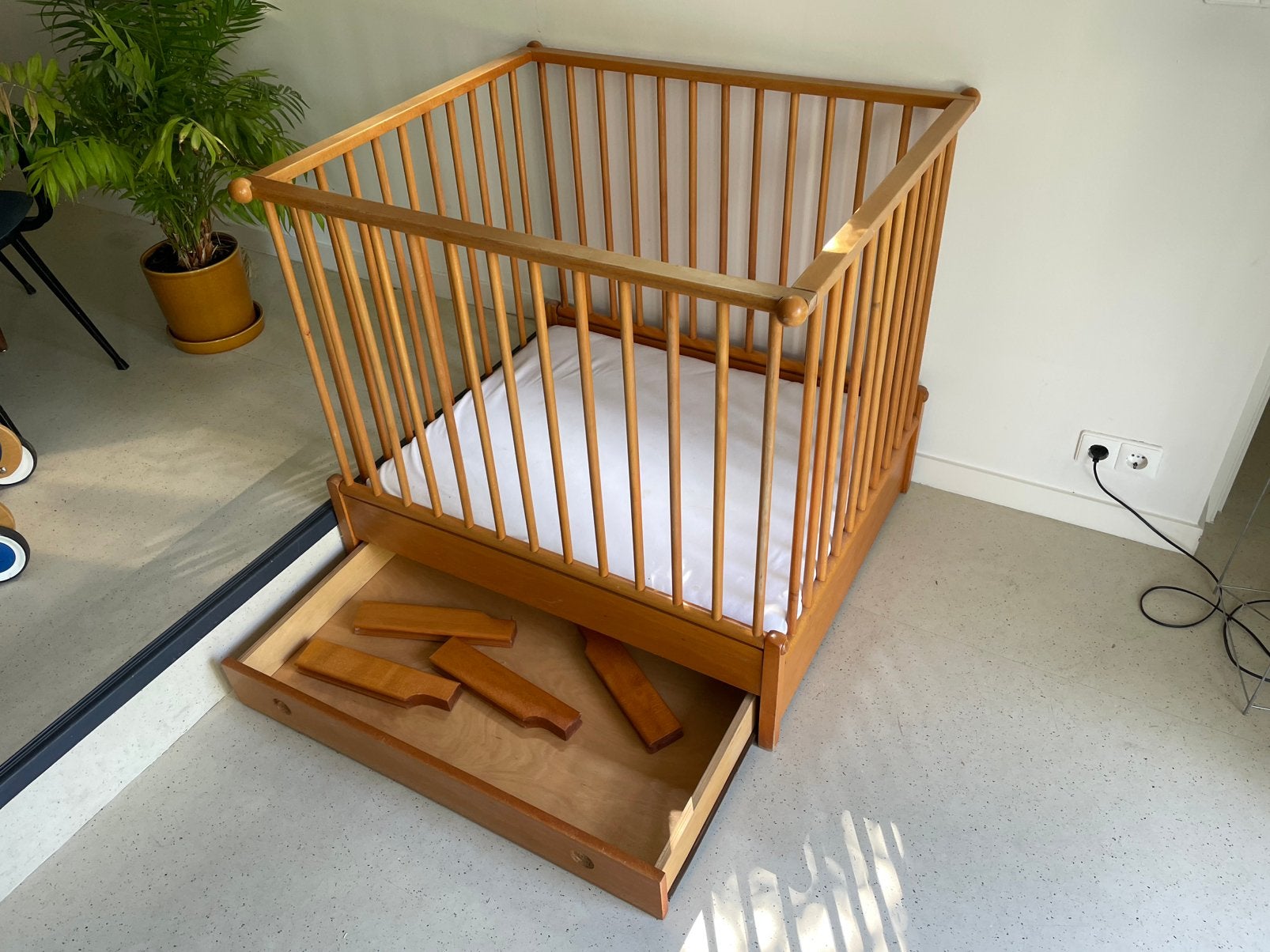 Mooie Vintage Houten Babybox met Lade, Ophalen, Zo goed als nieuw, Hoogslaper