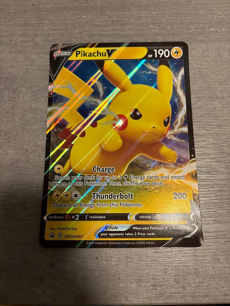 Pikachu V SWSH061 Pokémon Kaart - Zo goed als nieuw, Ophalen of Verzenden, Zo goed als nieuw, Losse kaart, Foil