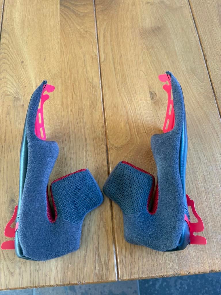 Shoei NXR 2 wangstukken, Motoren, Kleding | Motorhelmen, M, Ophalen of Verzenden, Nieuw zonder kaartje, Integraalhelm
