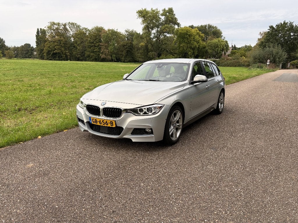 BMW 320i Touring (F31) - M-Sport High Executive - Mondstein, Auto's, Dealer onderhouden, Achterwielaandrijving, 4 cilinders, 3-Serie